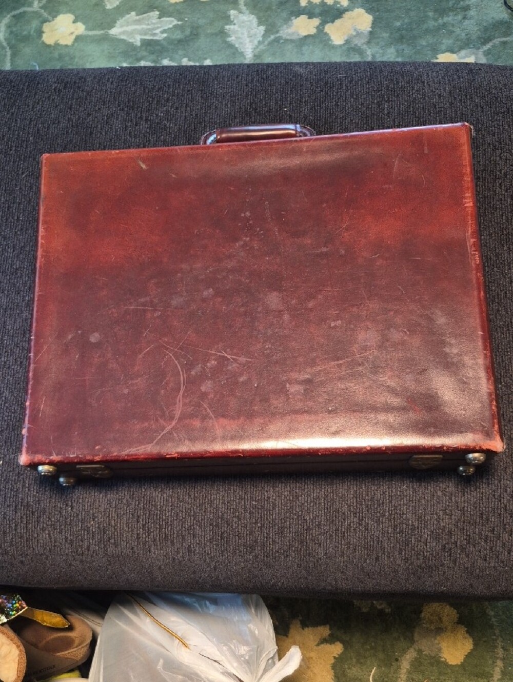 Classic Brown Leather Briefcase with Gold Hardware - Picture 3 of 15